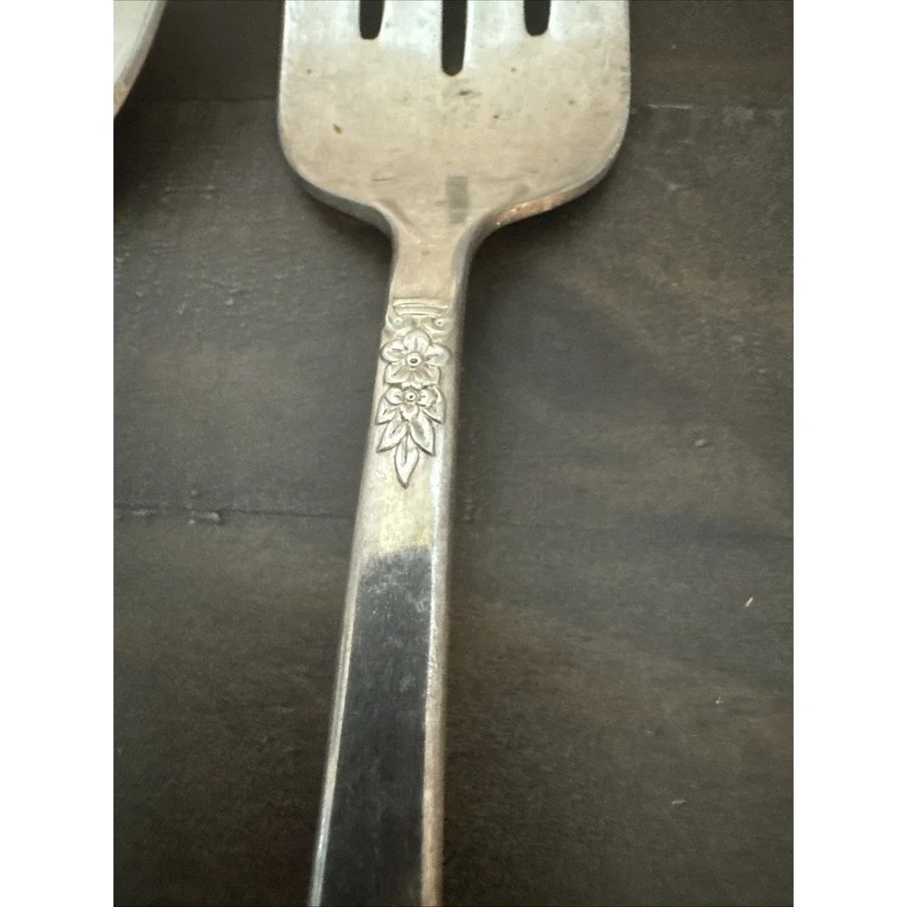 Wm. Rogers Int'l Silver Spring Charm  silverplate flatware 3 Piece Hostess Set